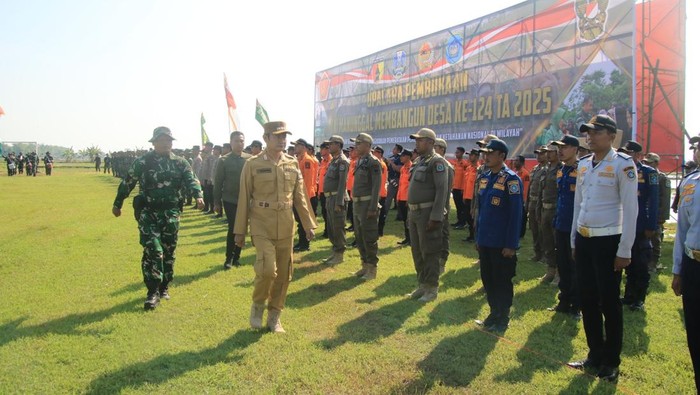 bupati-lamongan-yuhronur-efendi-1746521011356_169